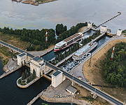 ЧП во время демонтажных работах на Городецком гидроузле привело к остановке движения судов