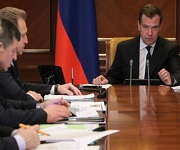 На строительство и ремонт дорог регионам выделят 9,9 млрд. рублей