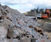 В Москву приедет щебень из Карелии 