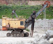 Замгубернатора Псковской области посетил производство Новоизборского комбината нерудных материалов