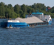 Поставка гранитного и высокопрочного щебня водным транспортом в мае 2018 года