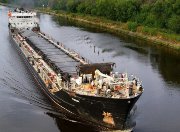 Грузоперевозки по воде в России снизились на фоне низкой водности и сезонных факторов
