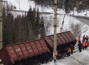 В Карелии произошел сход с рельсов 13 вагонов с щебнем 
